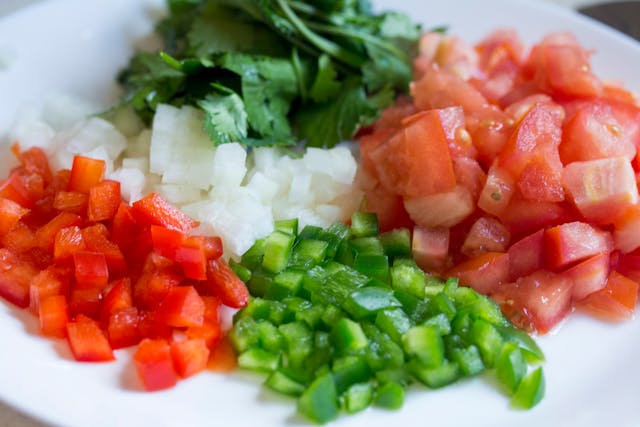 Składniki Salad Shirazi