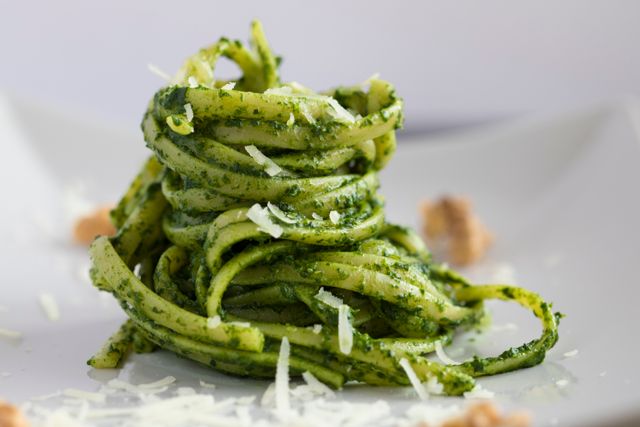 Makaron z pesto 